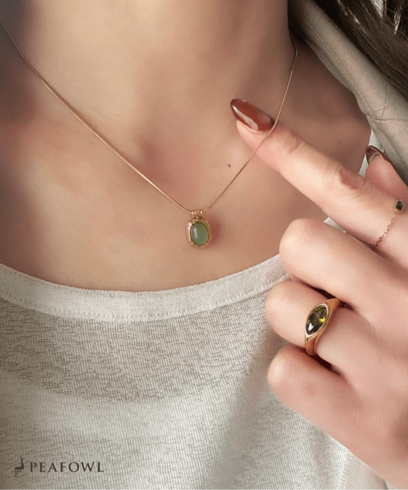 Circle Snake Chain Necklace - peafowl