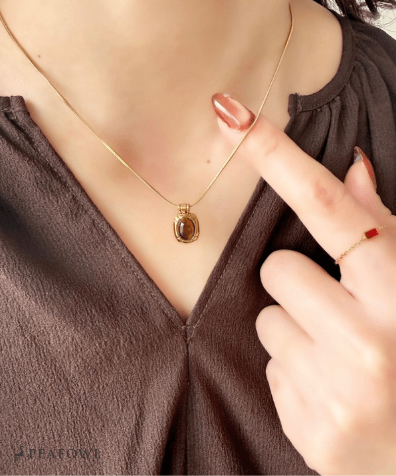 Circle Snake Chain Necklace - peafowl