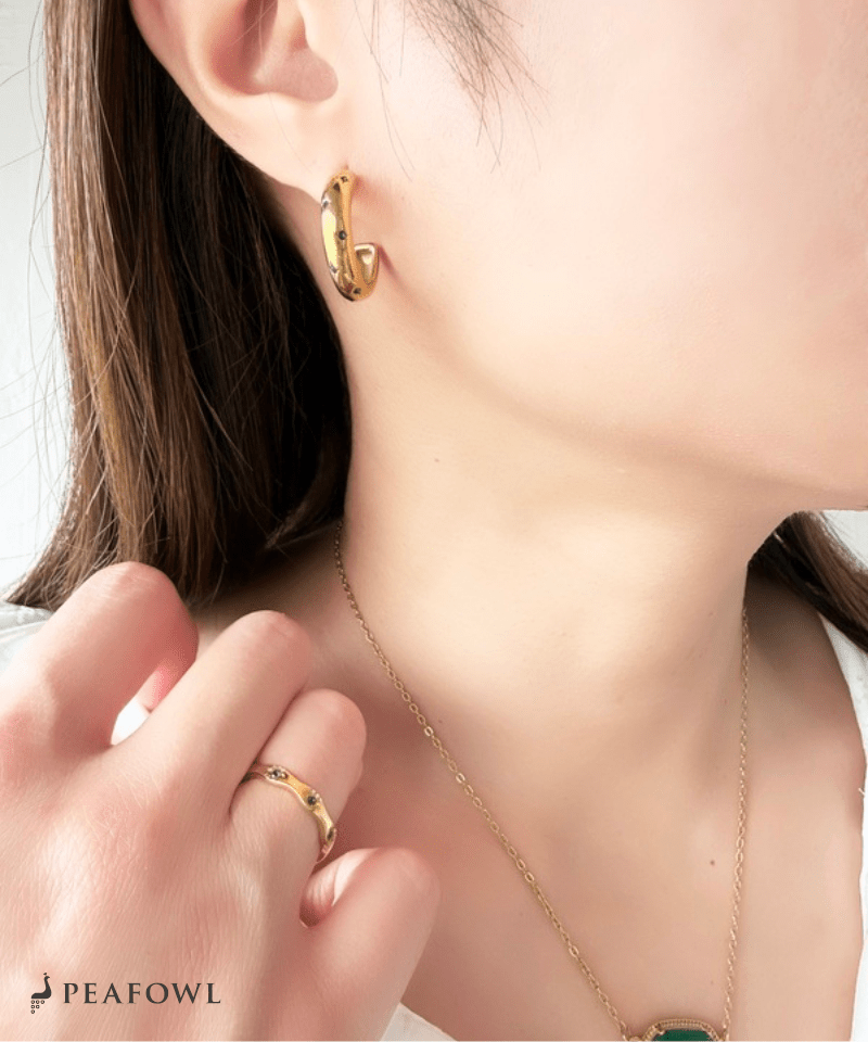 Dot Stone Hoop Pierce - peafowl