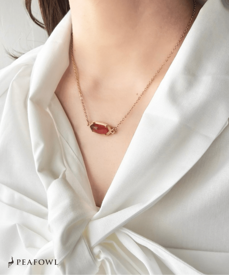Elegant Claw Crystal Necklace - peafowl