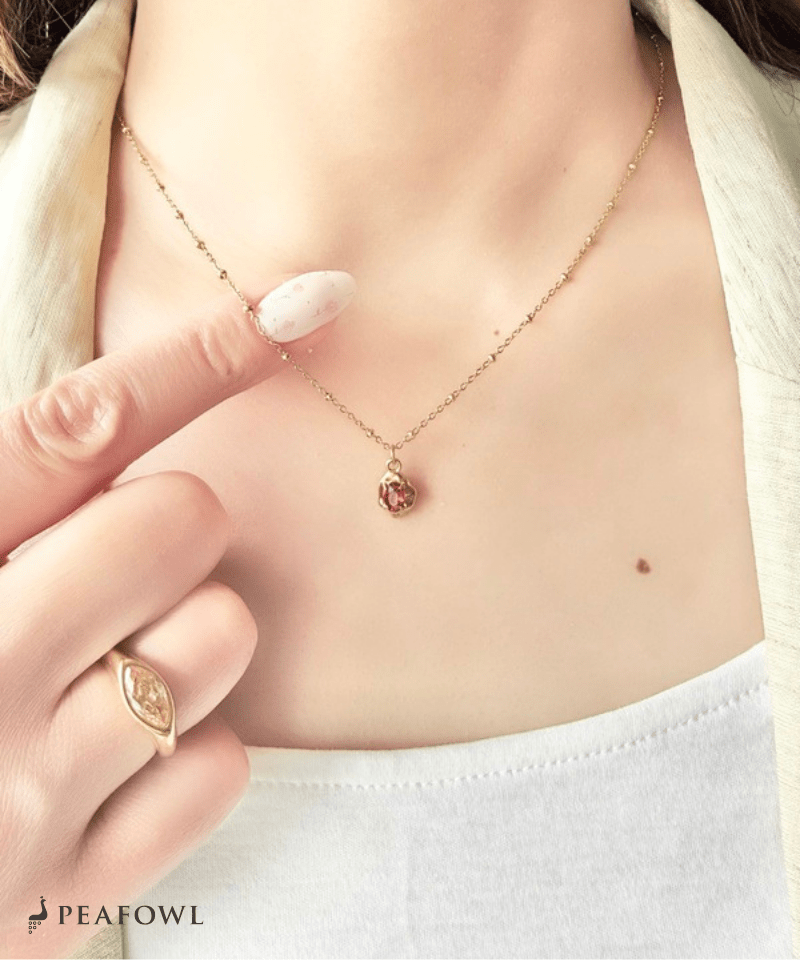 Irregular Zircon Pendant Necklace - peafowl