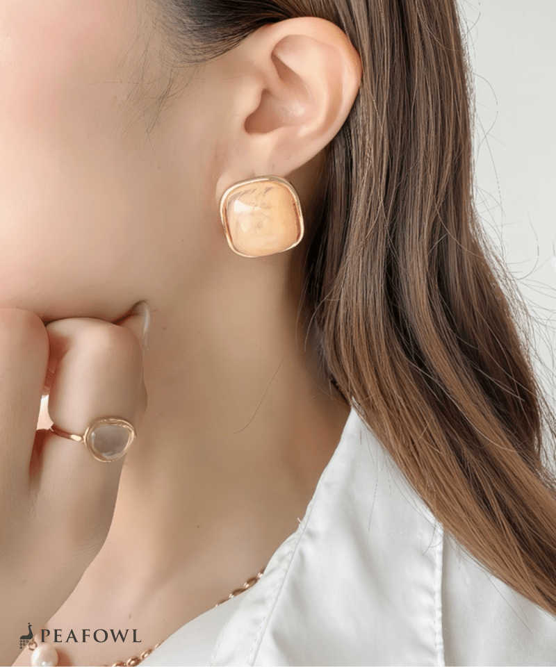 Marble Volume Pierce - peafowl
