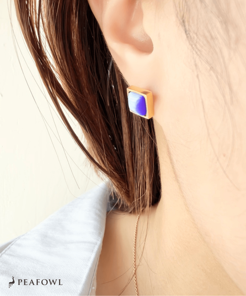 Modern Block Stone Pierce - peafowl