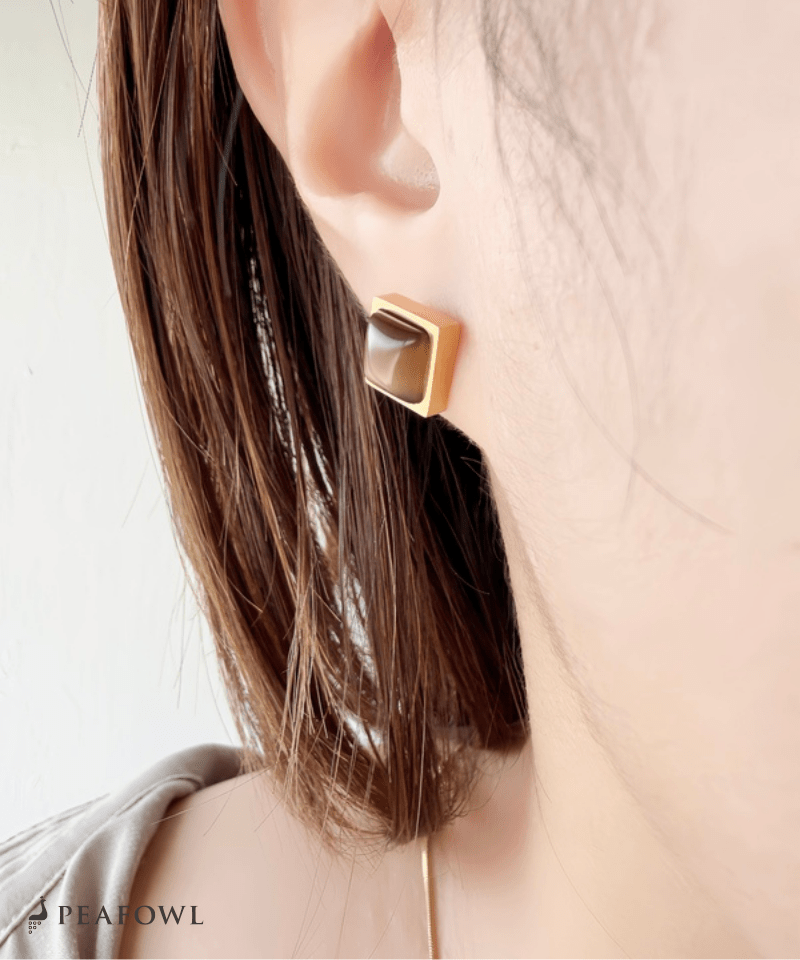 Modern Block Stone Pierce - peafowl