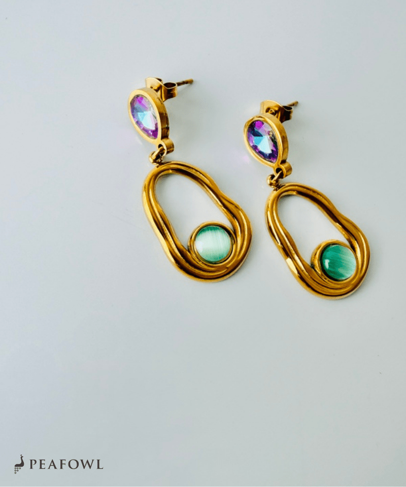 Nuance Bijou Pierce - peafowl