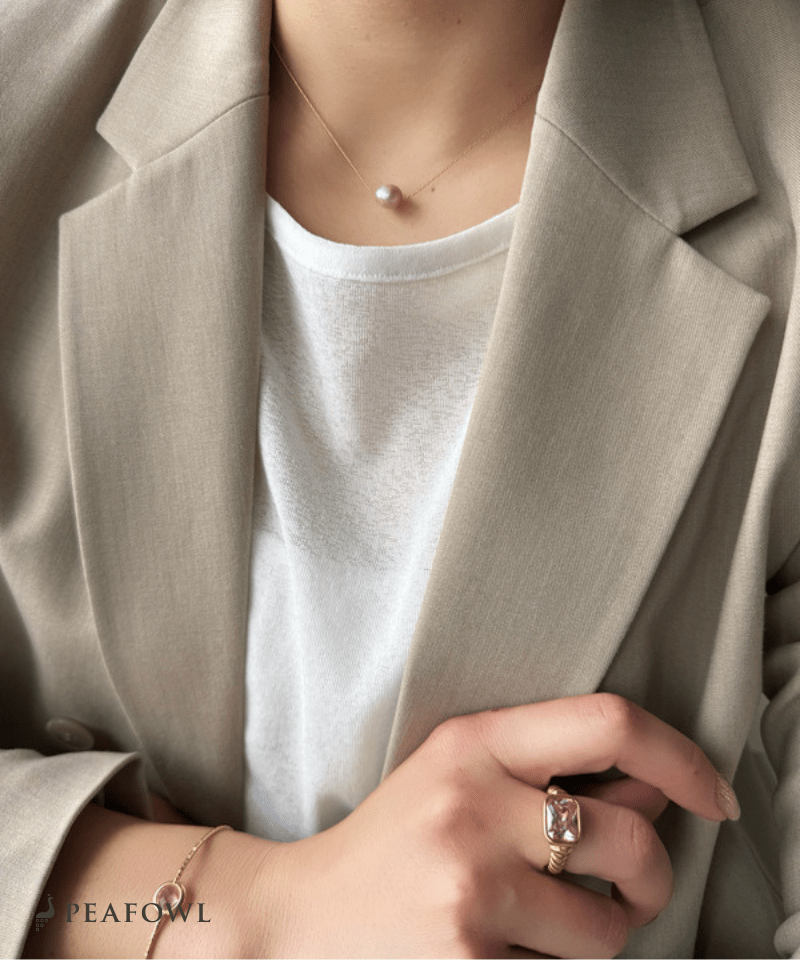 Nuance Pearl Necklace - peafowl