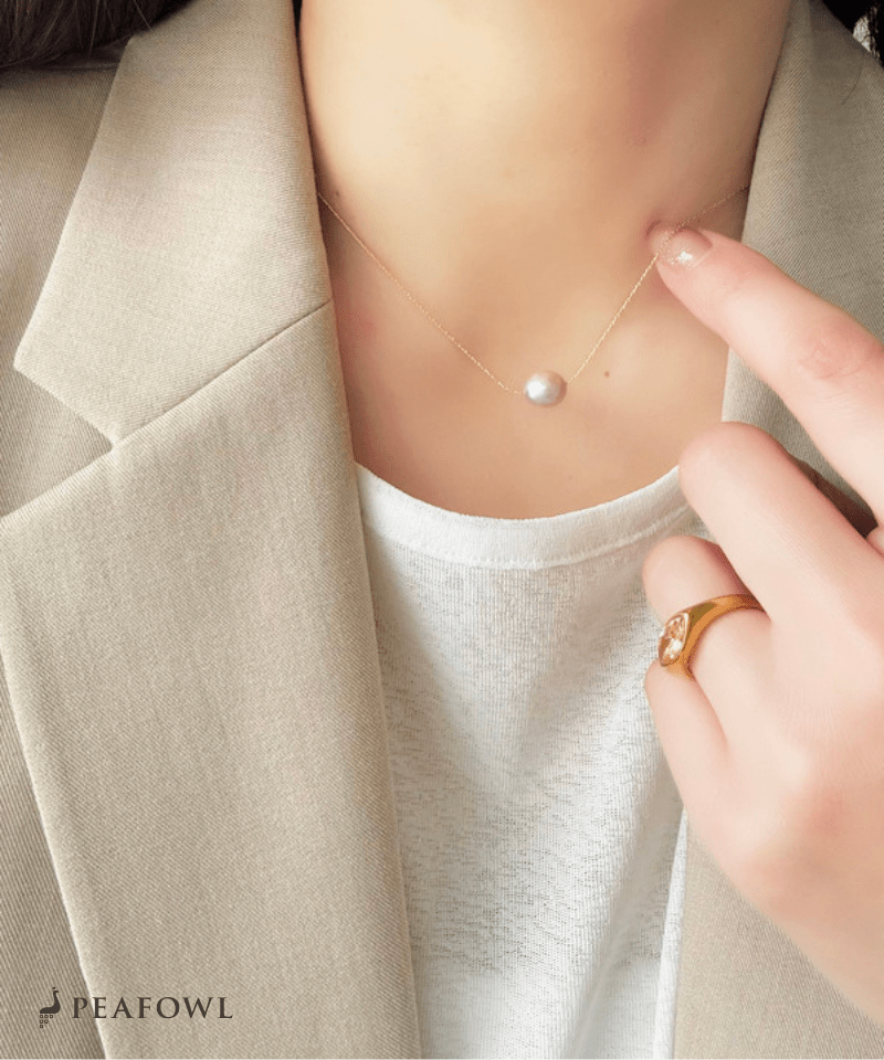 Nuance Pearl Necklace - peafowl