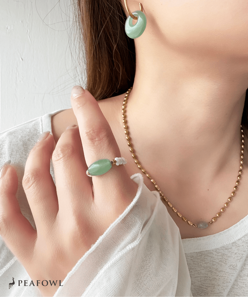 Oval Stone Pearl Ring - peafowl