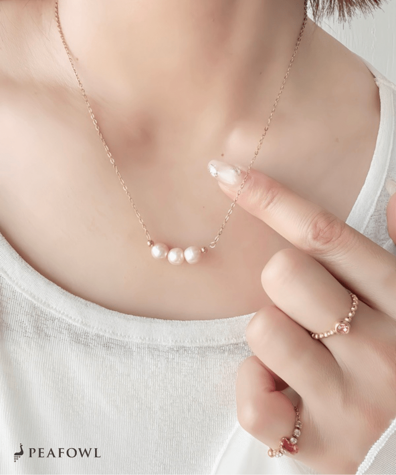 Pearl Bar Necklace - peafowl