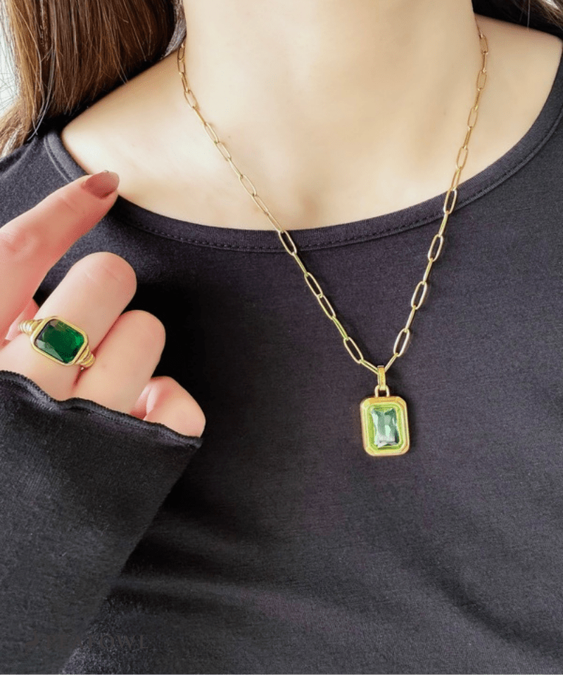 Rectangle Green Chain Necklace - peafowl