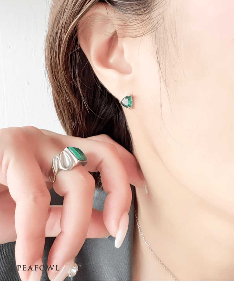 Triangle Green Pierce - peafowl