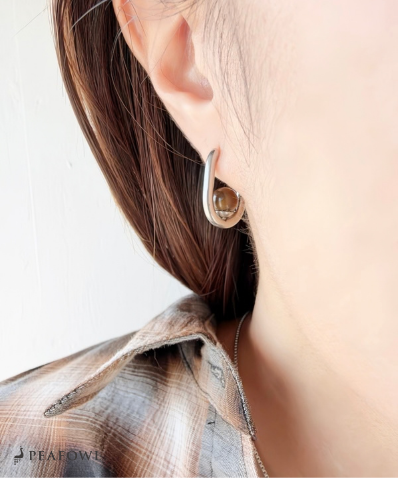 Stone Oval Frame Pierce