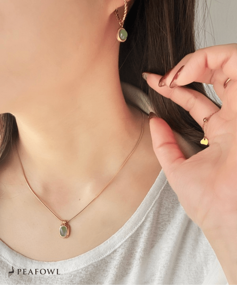 Circle Snake Chain Necklace - peafowl