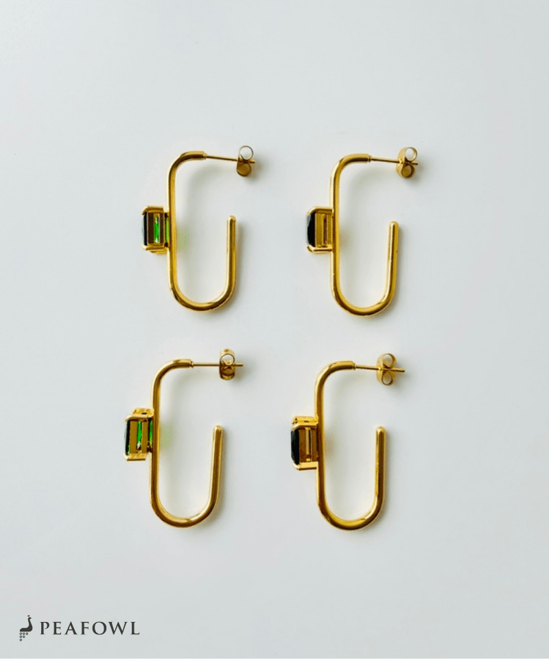 Curve Line Pierce - peafowl