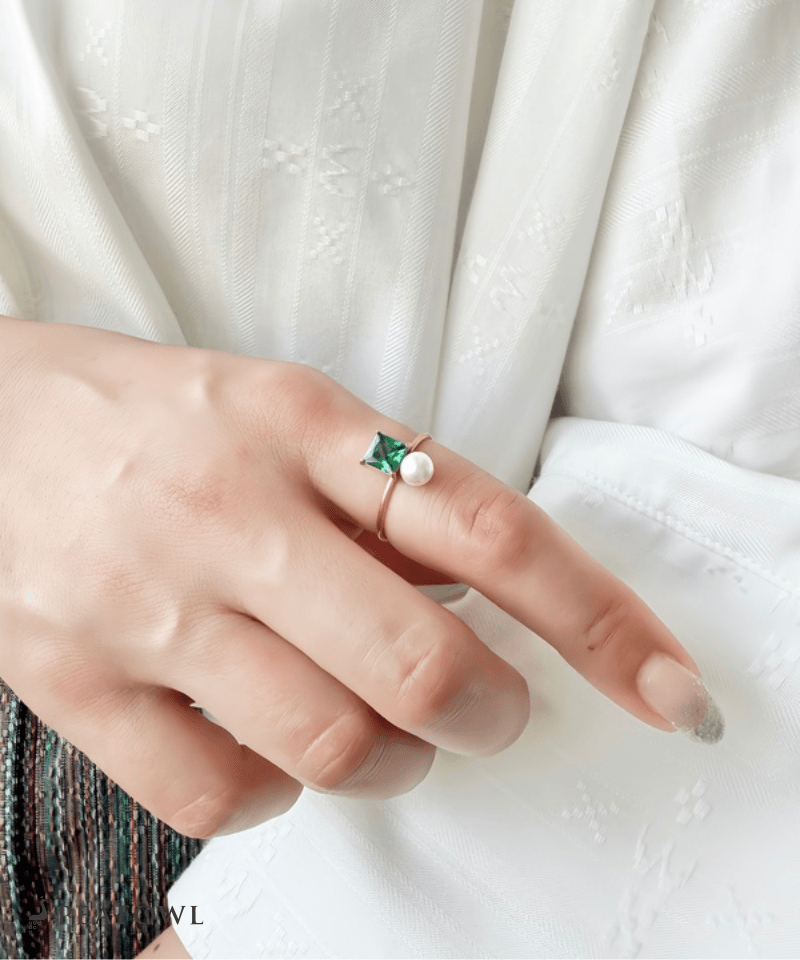Deep Green Pearl Ring - peafowl
