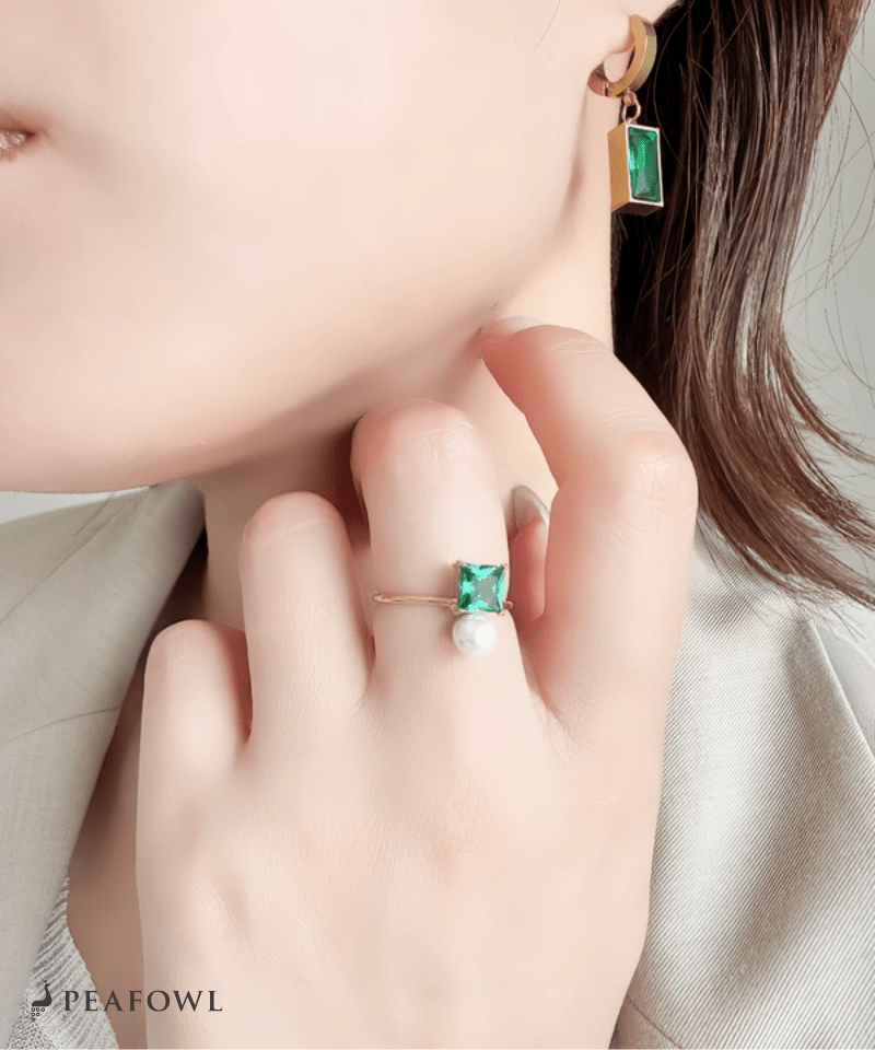 Deep Green Pearl Ring - peafowl