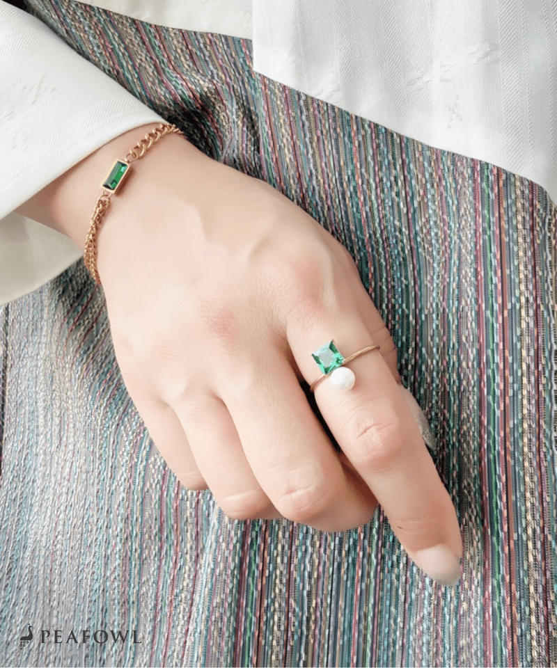 Deep Green Pearl Ring - peafowl