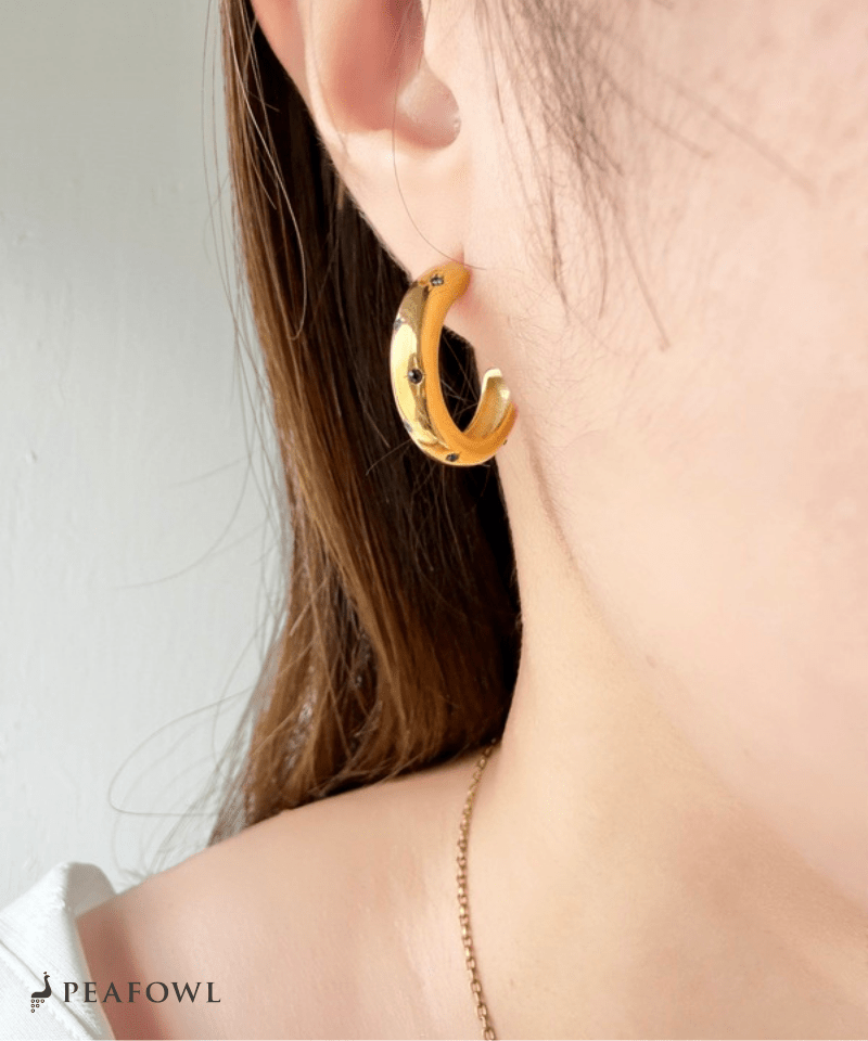 Dot Stone Hoop Pierce - peafowl