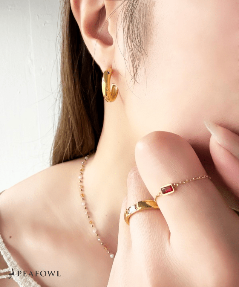 Dot Stone Hoop Pierce - peafowl