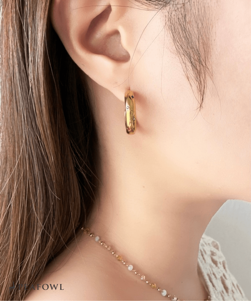 Dot Stone Hoop Pierce - peafowl