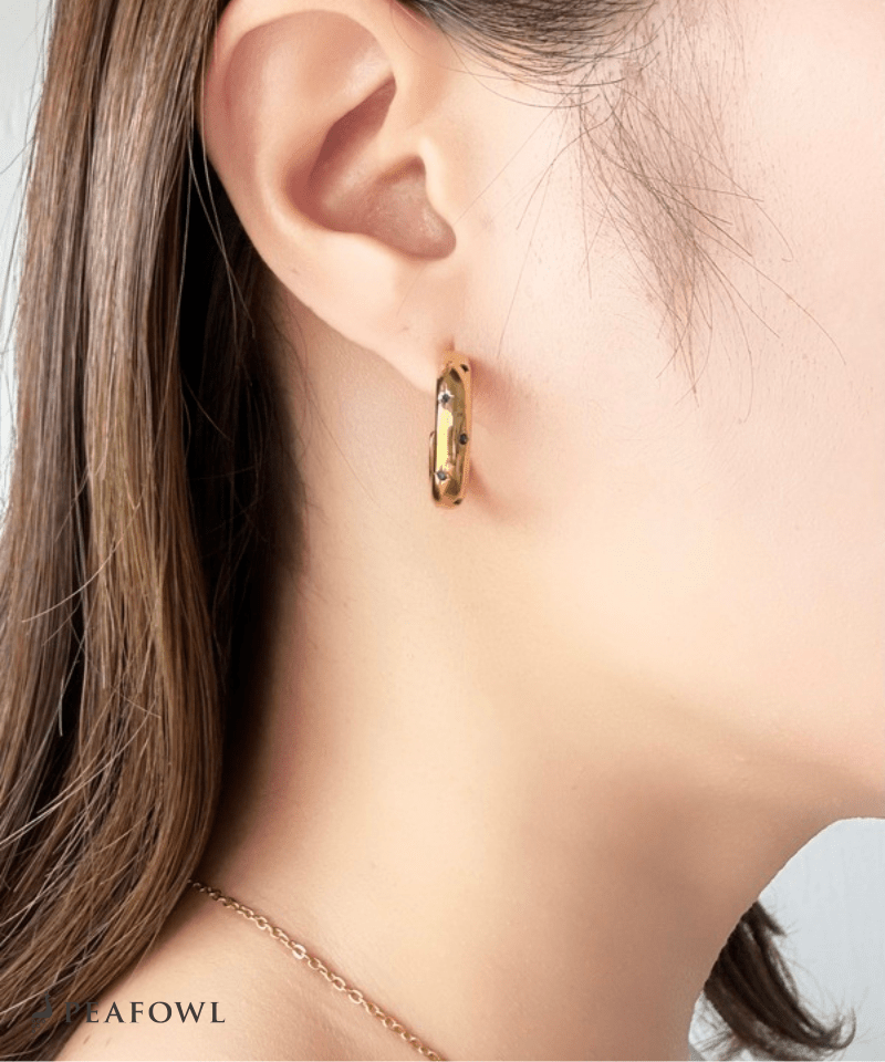 Dot Stone Hoop Pierce - peafowl