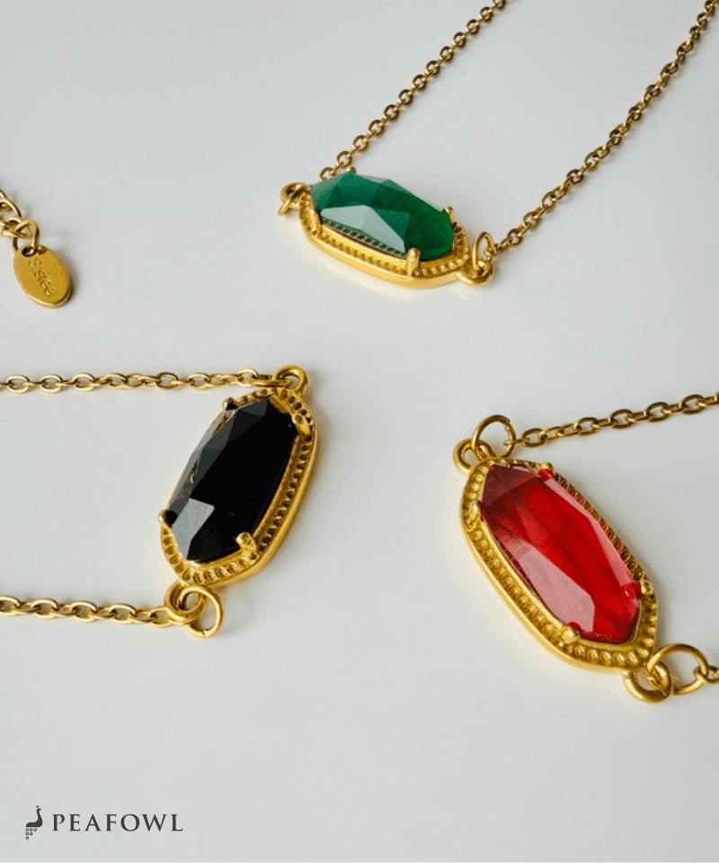 Elegant Claw Crystal Necklace - peafowl