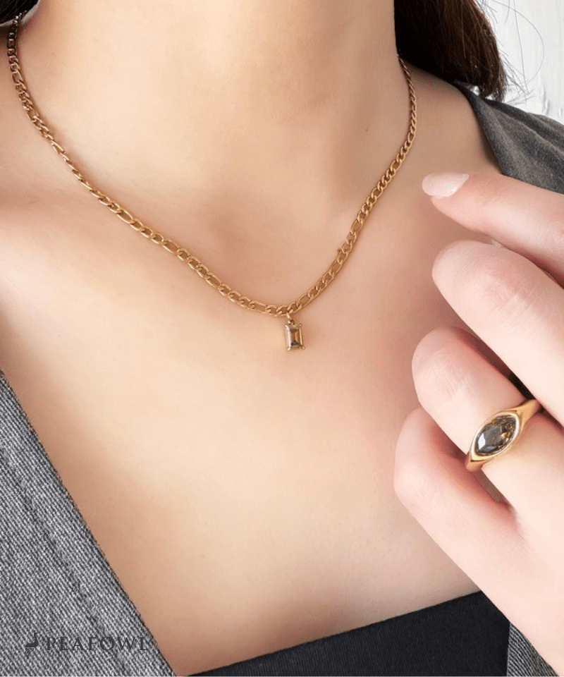 Emerald Grain Figaro Chain Necklace - peafowl