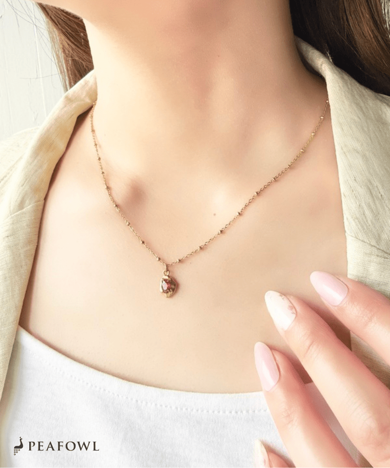 Irregular Zircon Pendant Necklace - peafowl