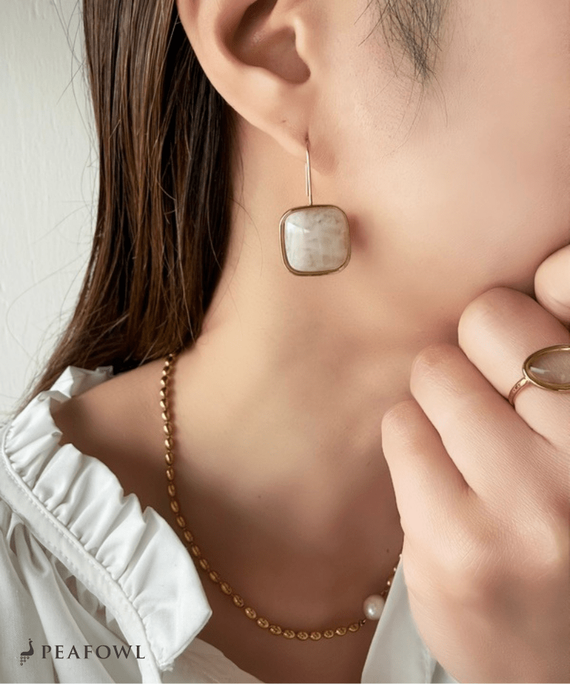 Marble Square Hook Pierce - peafowl