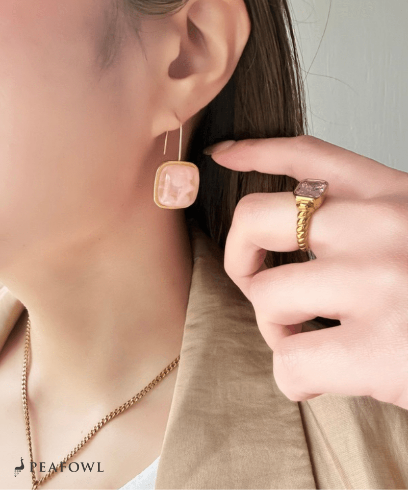 Marble Square Hook Pierce - peafowl