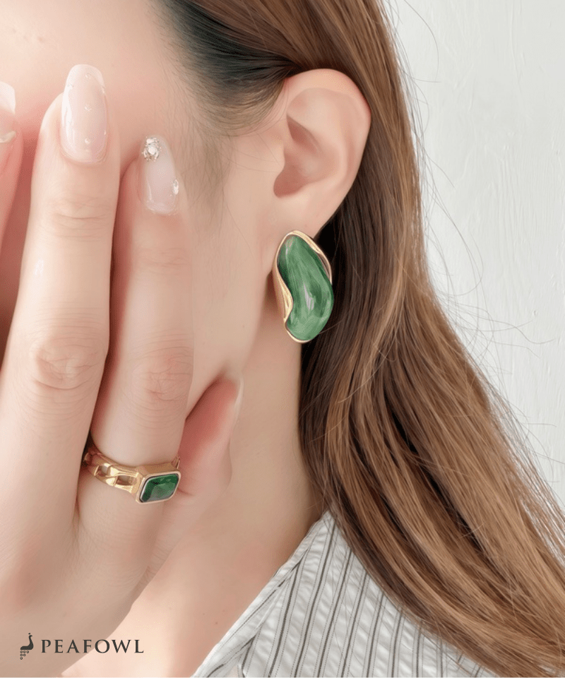 Marble Stone Pierce - peafowl