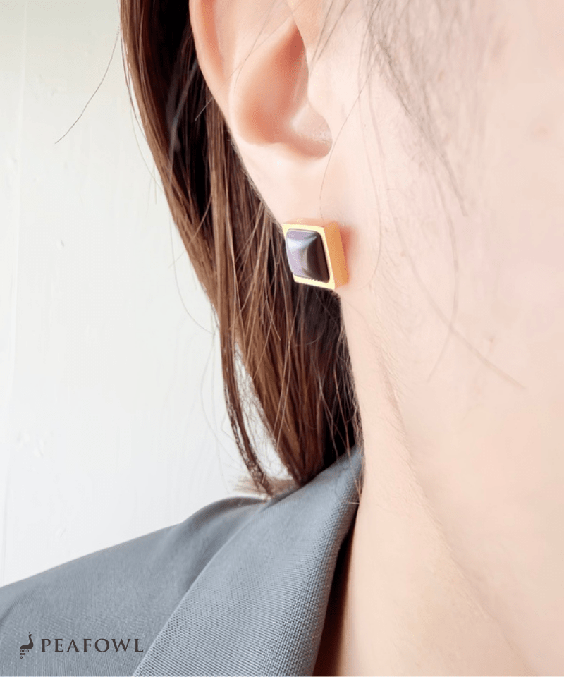 Modern Block Stone Pierce - peafowl