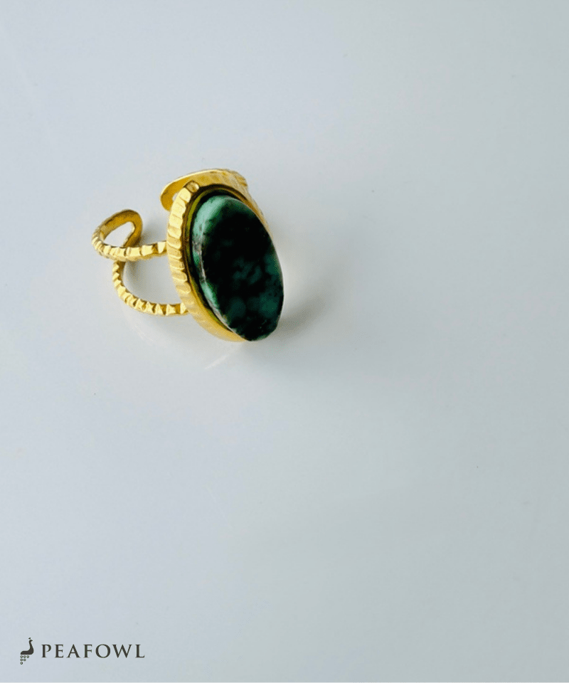 Moss Oval Ring - peafowl