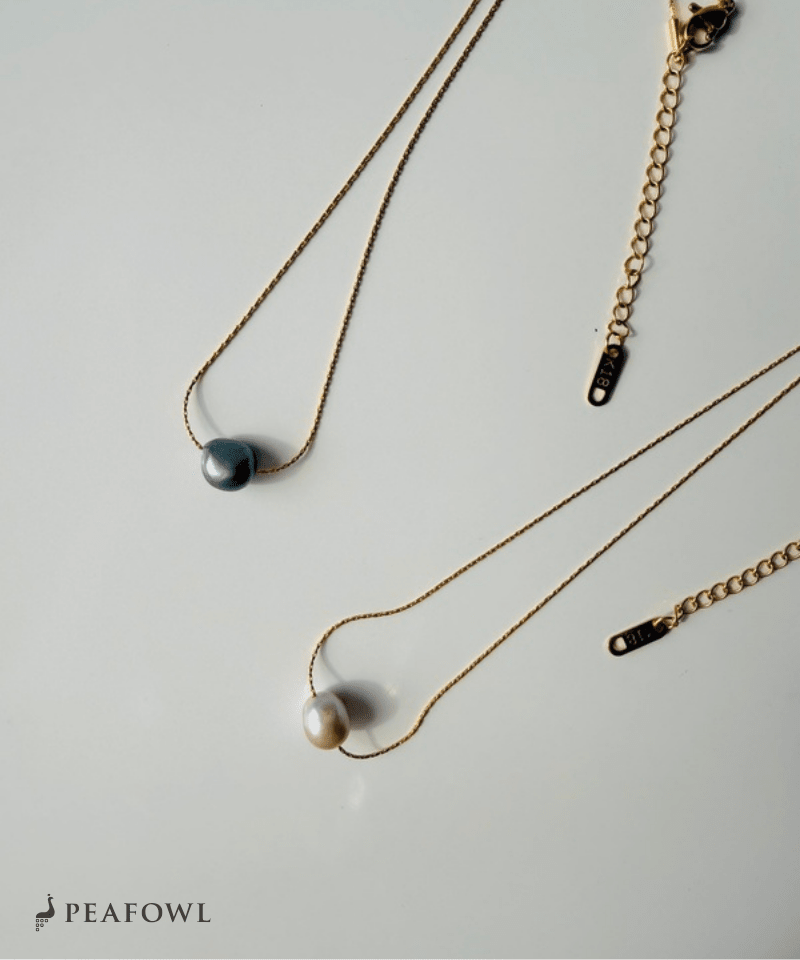 Nuance Pearl Necklace - peafowl