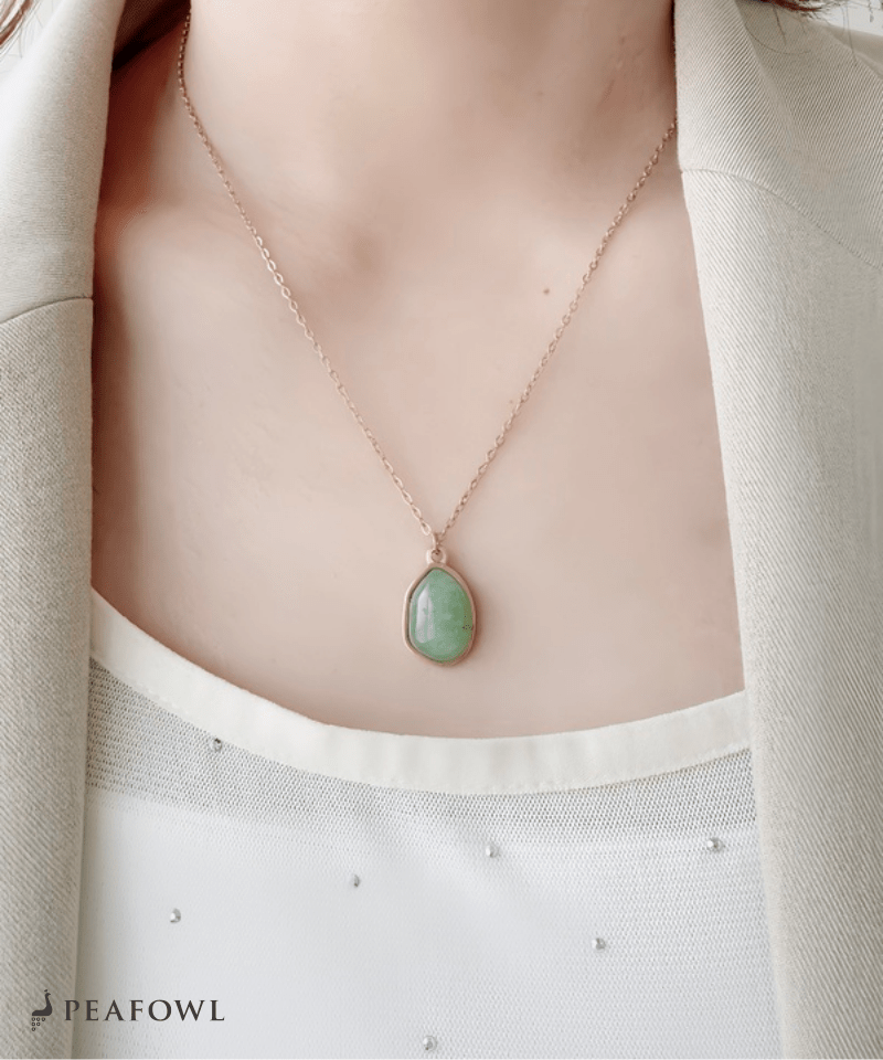 Nuance Stone Necklace - peafowl
