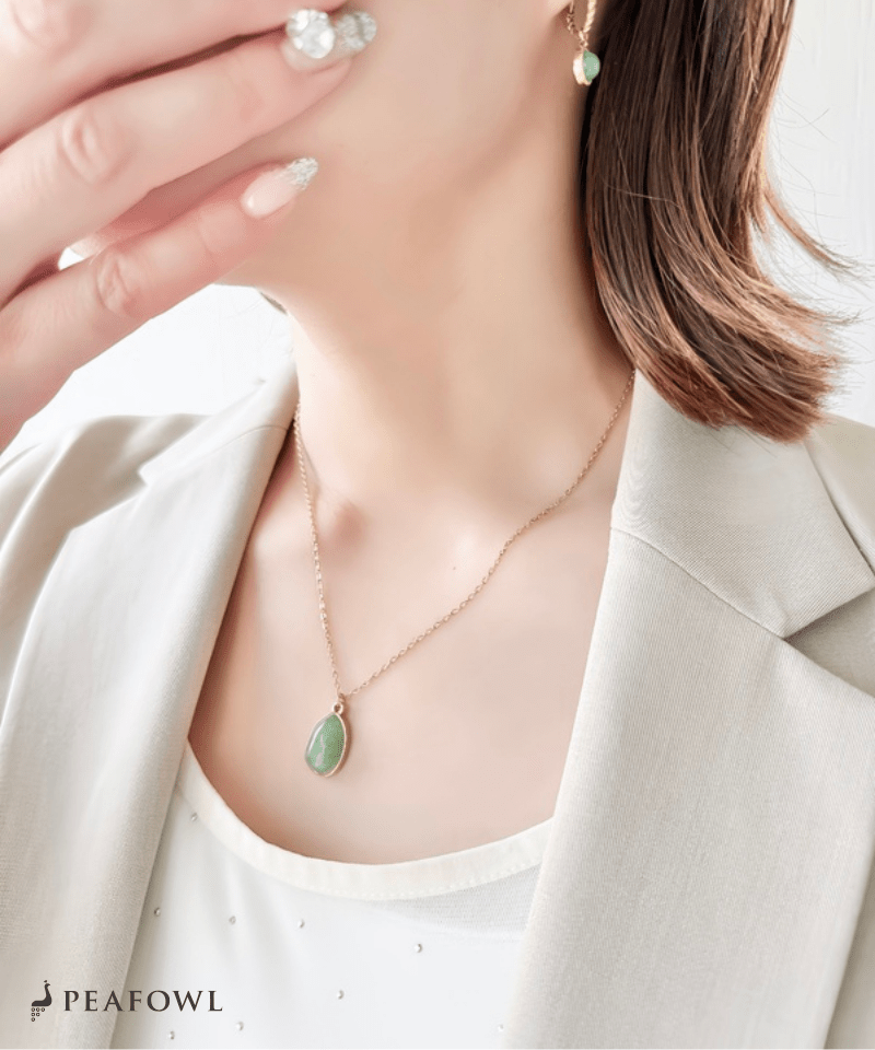 Nuance Stone Necklace - peafowl
