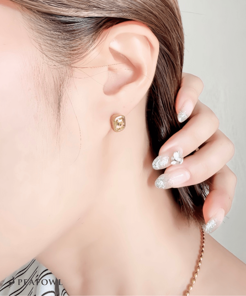 Octagon Flame Pierce - peafowl