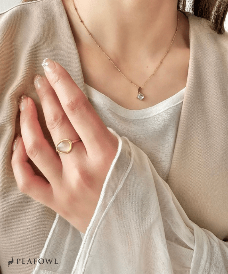Oval Glass Ring - peafowl