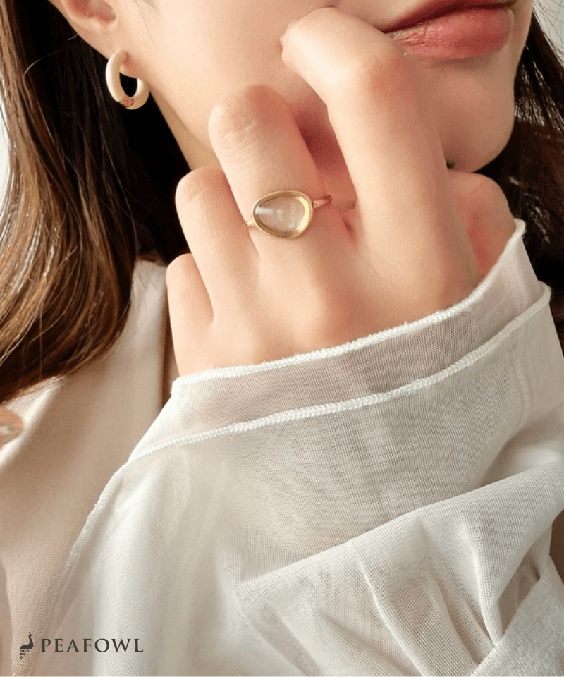 Oval Glass Ring - peafowl
