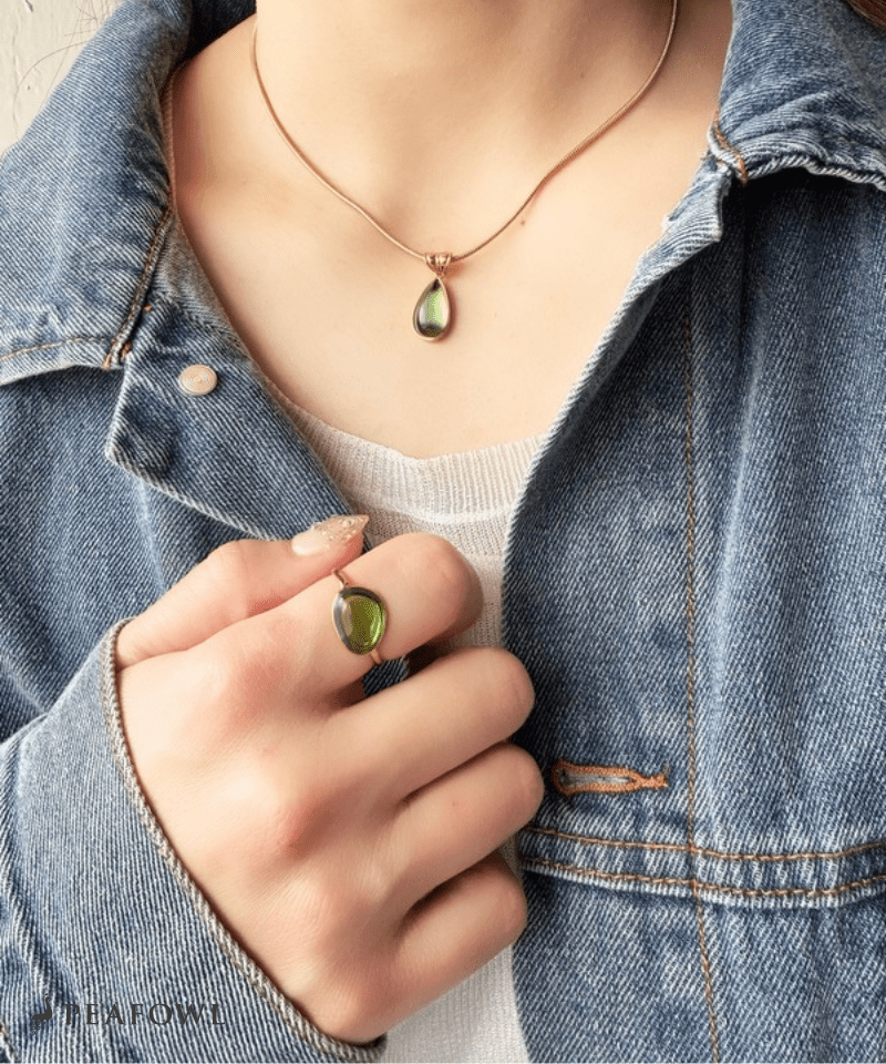 Oval Glass Ring - peafowl