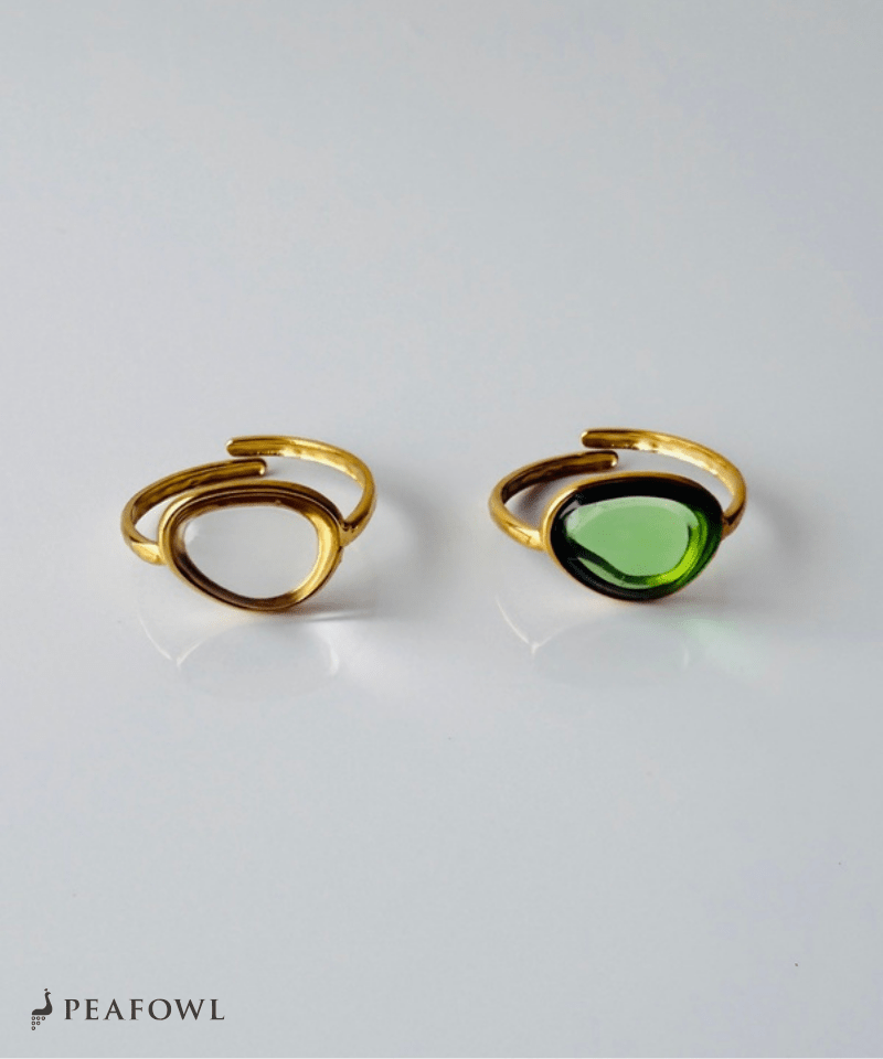 Oval Glass Ring - peafowl