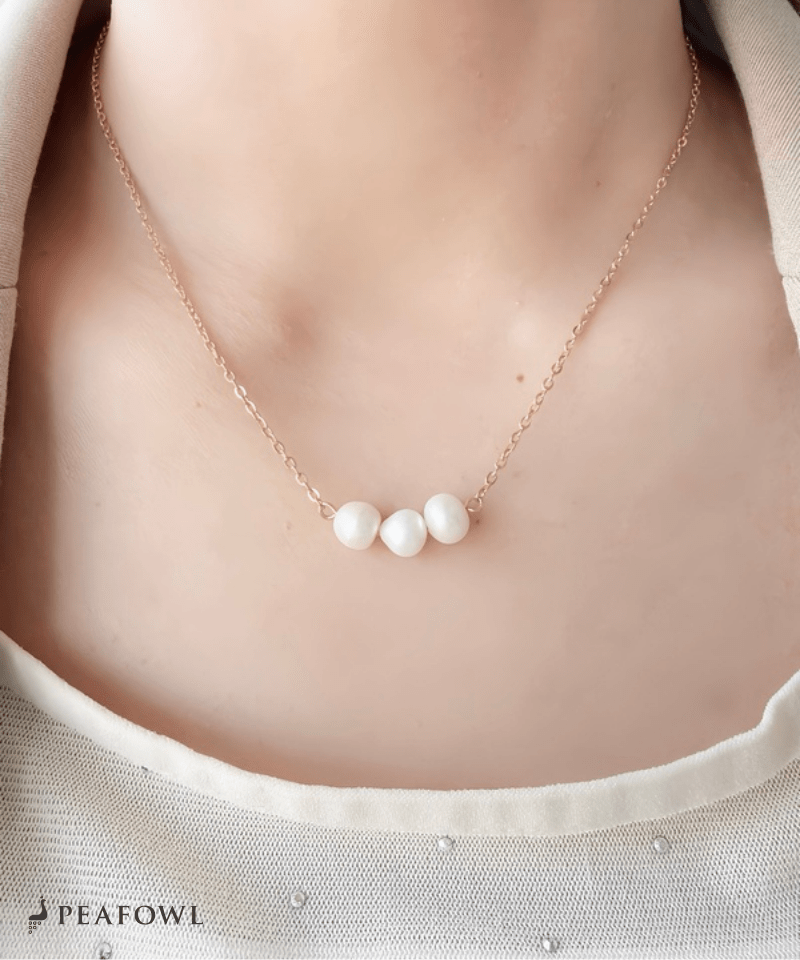 Pearl Bar Necklace - peafowl