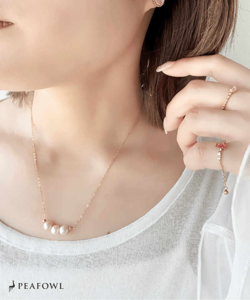 Pearl Bar Necklace - peafowl