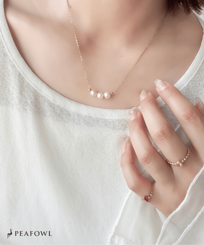 Pearl Bar Necklace - peafowl