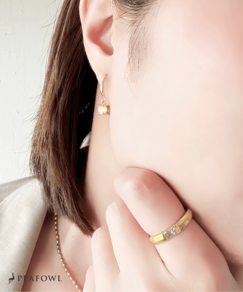 Single Stone Hook Pierce - peafowl
