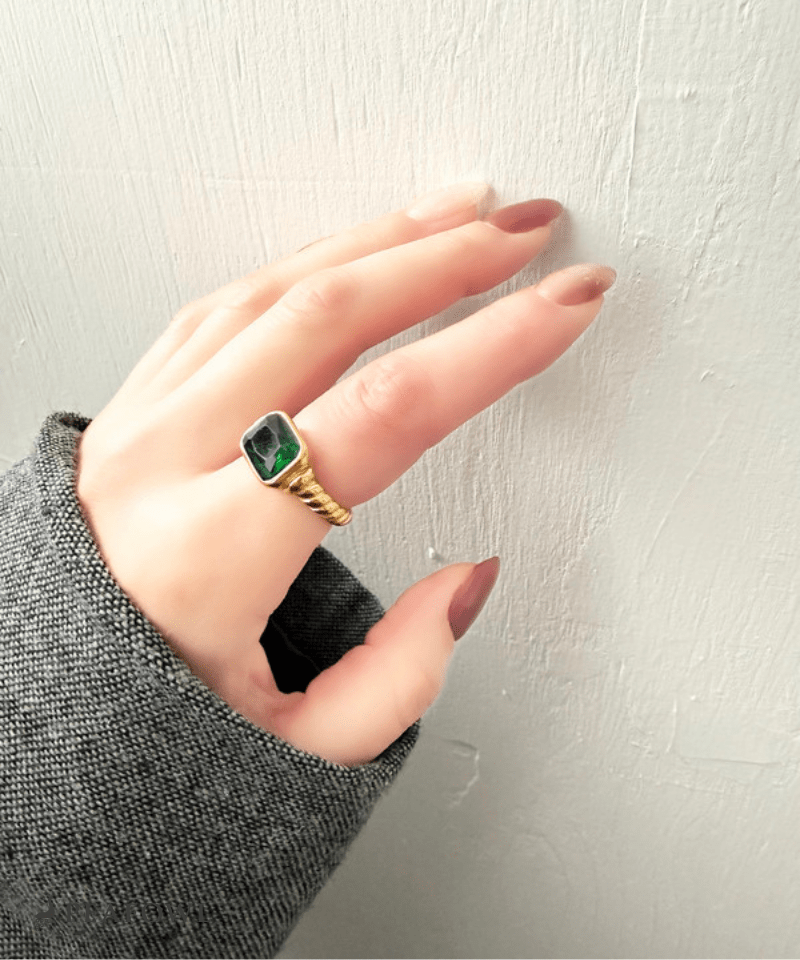 Twist Square Zircon Ring - peafowl